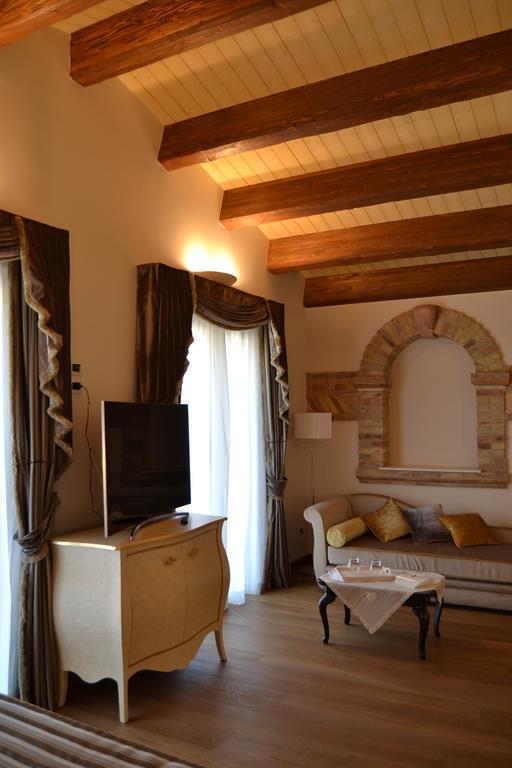 Agriturismo De Luca Mozzagrogna Exterior foto